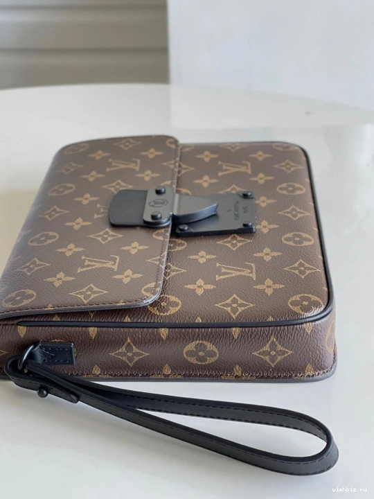 WIS A4 POUCH VUITTON S LOCK LOUIS 1121